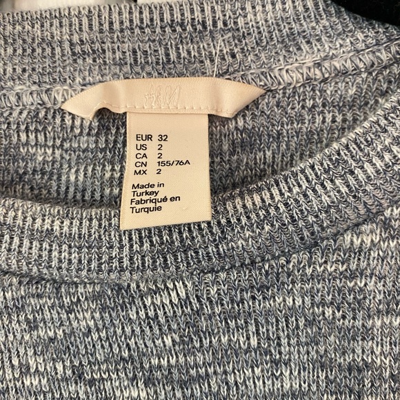 H&M Ruffle Sweater - Picture 4 of 5